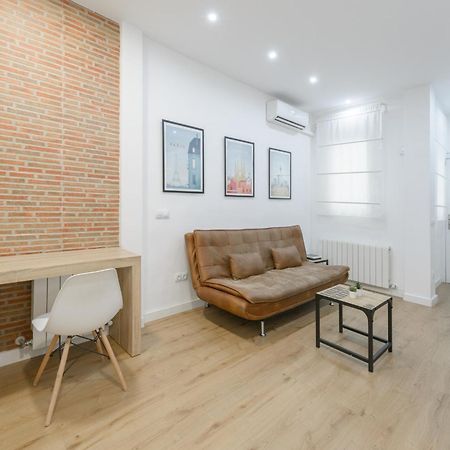 Avila Calle, Precioso Estudio En Santiago Bernabeu-Estrecho En Segundo Piso Sin Ascensor Apartment Мадрид Екстериор снимка