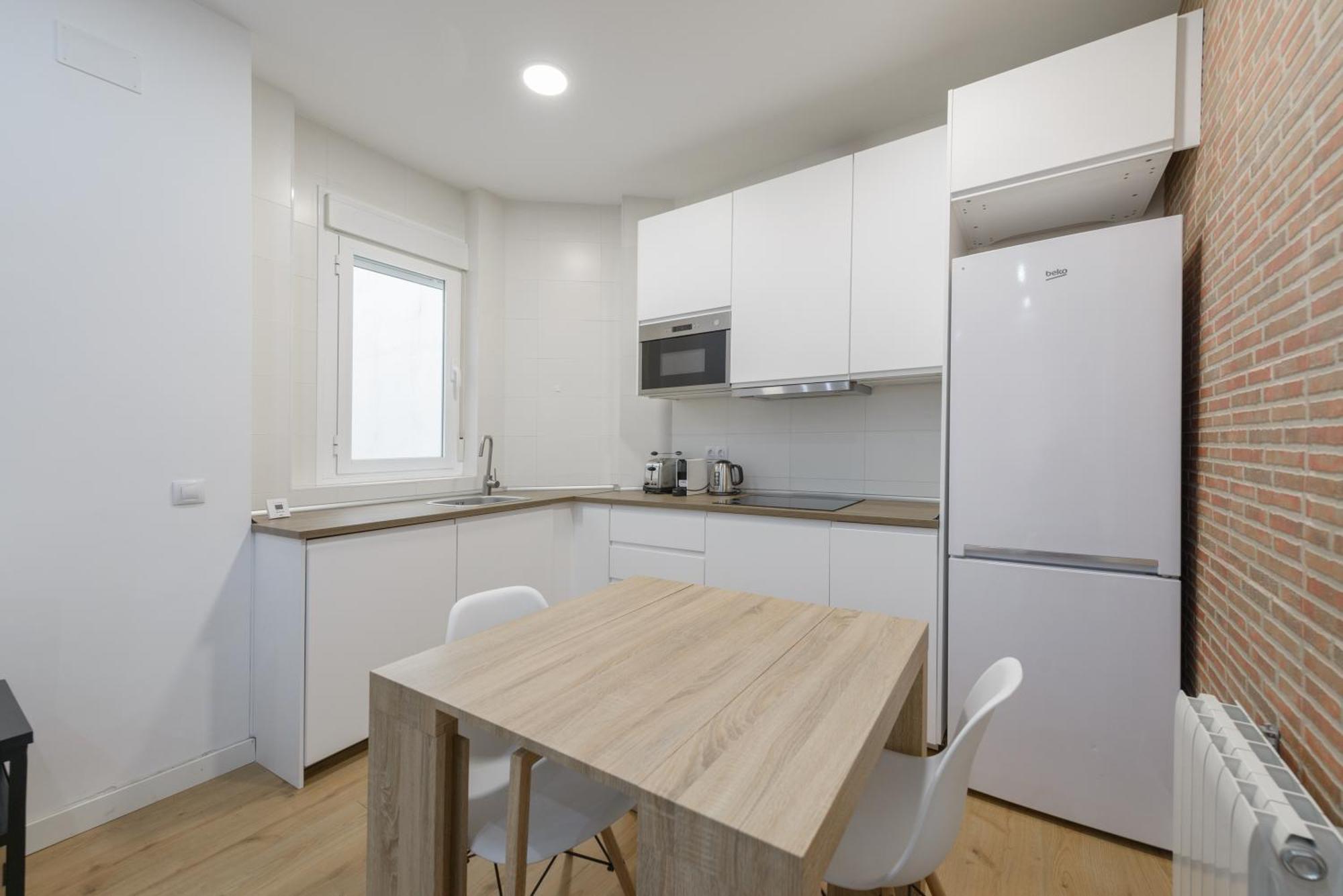 Avila Calle, Precioso Estudio En Santiago Bernabeu-Estrecho En Segundo Piso Sin Ascensor Apartment Мадрид Екстериор снимка